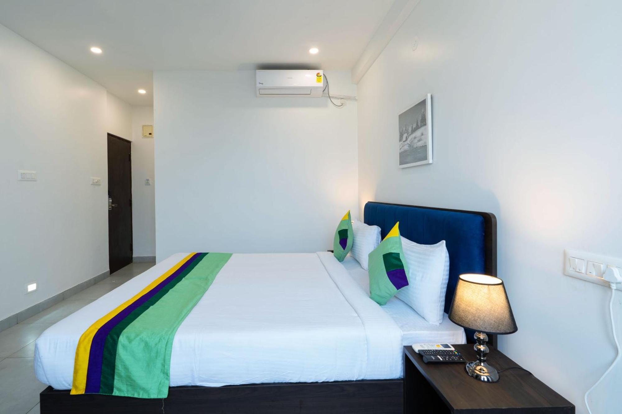 Treebo The Grand Skyla, Malleshwaram Bangalore Eksteriør bilde